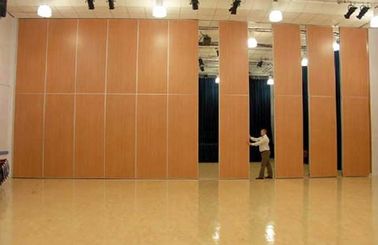 Akustik Sürgülü Hareketli Duvarlar Konferans Salonu İçin Zeminden Tavana Bölme Duvarı