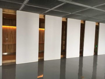 Dekoratif Modern Hareketli Ofis Bölme Duvarlar Tavanda Track Asmak