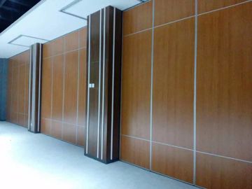 Panel Yüksekliği 6 M Tavan Oda Bölücüler / Akustik Ofis Mobilya Bölümleri Kat