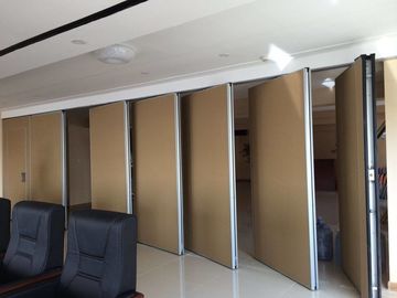 Hareketli Kapı Makaraları Ziyafet Salonu Akustik Bölme Duvar Paneli Kalınlığı 65mm OEM / ODM