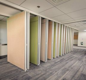 Özelleştirilmiş Ticari Ofis Bölme Duvar / MDF Katlanır Akustik Toplantı Odası Bölücüler
