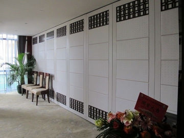 Fonksiyonel Oda Modernize Dekorasyon Stilinde Katlanabilir Katlanır Hareketli Bölme Duvarlar