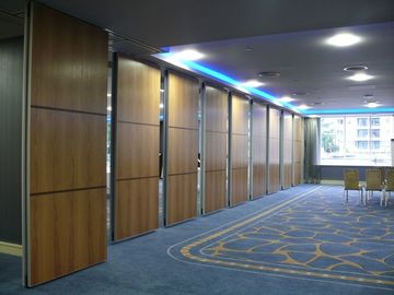 Modern Katlanır Oda Bölücüler Sürgülü Kapı Katlanır Akustik Panel Çalıştırılabilir Duvar Oda Bölücü Ekran