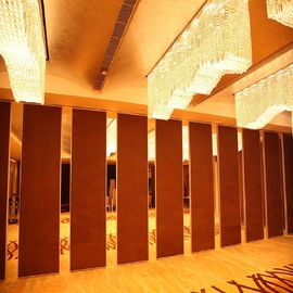 Uluslararası Konferans Merkezi İçin Tavan Asılı Akustik Katlanır Bölmeler