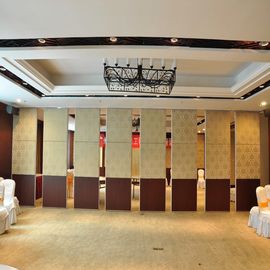 Otel Alanını Ayırmak İçin Akustik Hareketli Çalıştırılabilir Bölme Duvar