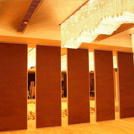 Ziyafet Salonu Akustik Hareketli Ahşap Katlanabilir Bölme Duvarlar, Çift Geçişli Kapı ile