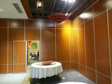 Konferans Odası 4m Yükseklik için Çok Renkli Akustik Hareketli Bölme Duvarlar