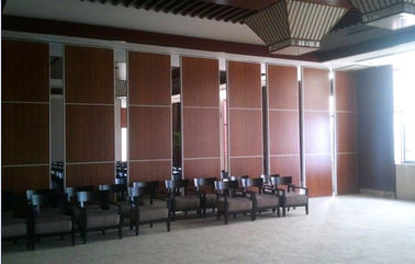 Otel Ziyafet Salonu Katlanır Bölme Duvar Melamin Kumaş ISO9001 Bitmiş