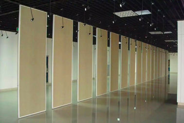 Otel Ziyafet Salonu 13000mm Yükseklik Akustik Kayar Katlanır Bölme Duvarlar