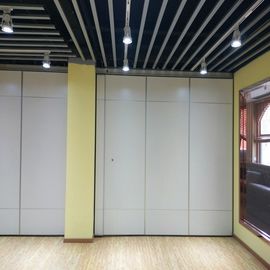 Stüdyo Oda Bölücüler Ahşap Akordeon Duvarla Çalışabilen Katlanır Duvarlar