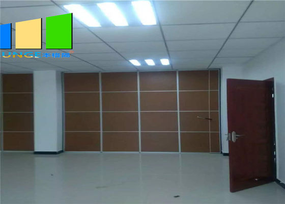 Ofis Bölme Duvar Projesi İçin Ahşap Panel Malzemesi Kullanılabilir Akustik Katlanır Bölme Duvarları