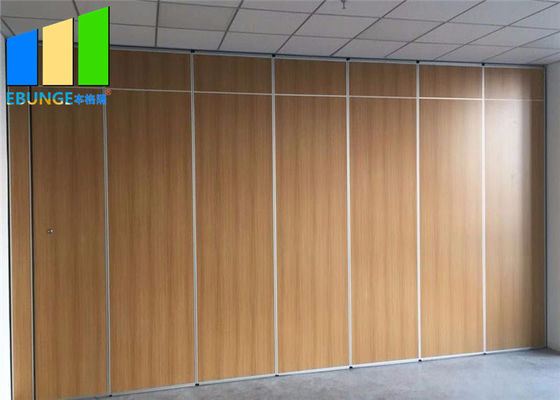 Özelleştirilebilir Çözümler Akordeon Bölme Duvarı Otel Banket Salonu için Dayanıklı Katlanabilir Bölme Duvarları